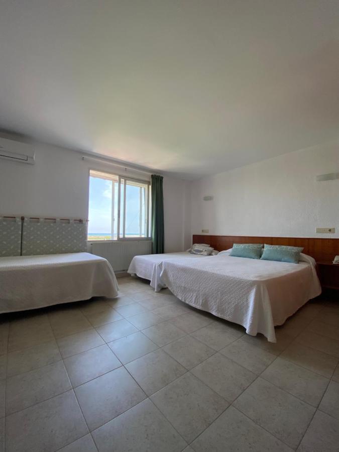 Hostal Blayet Valencia Exterior photo
