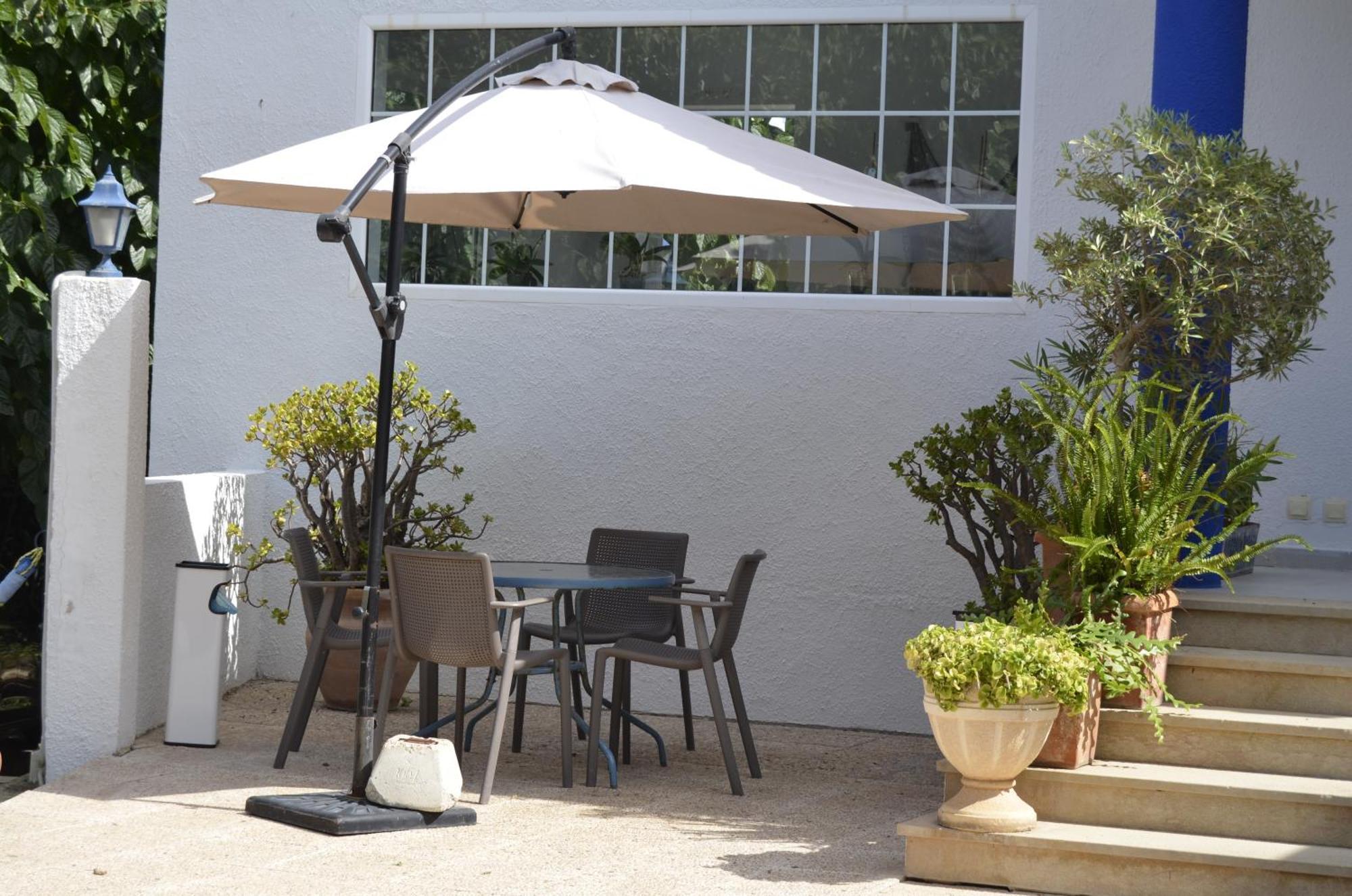 Hostal Blayet Valencia Exterior photo