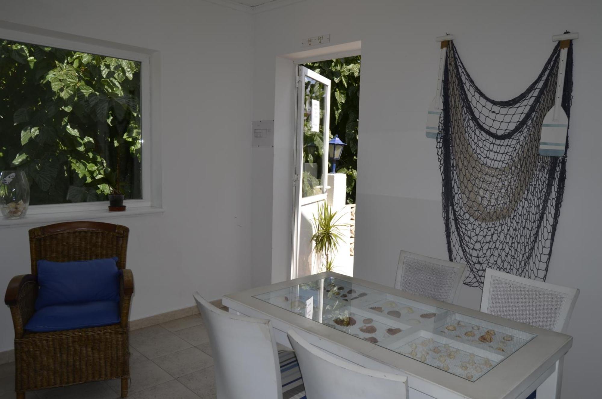 Hostal Blayet Valencia Exterior photo